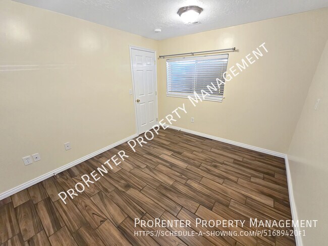 Building Photo - 2208 Kays Creek Dr