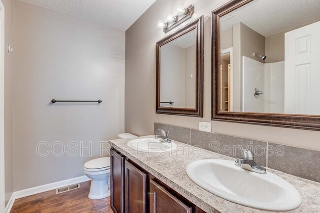 Building Photo - 1054 E Karla Ct