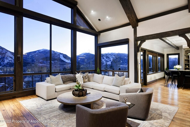 Building Photo - 349 Draw Dr