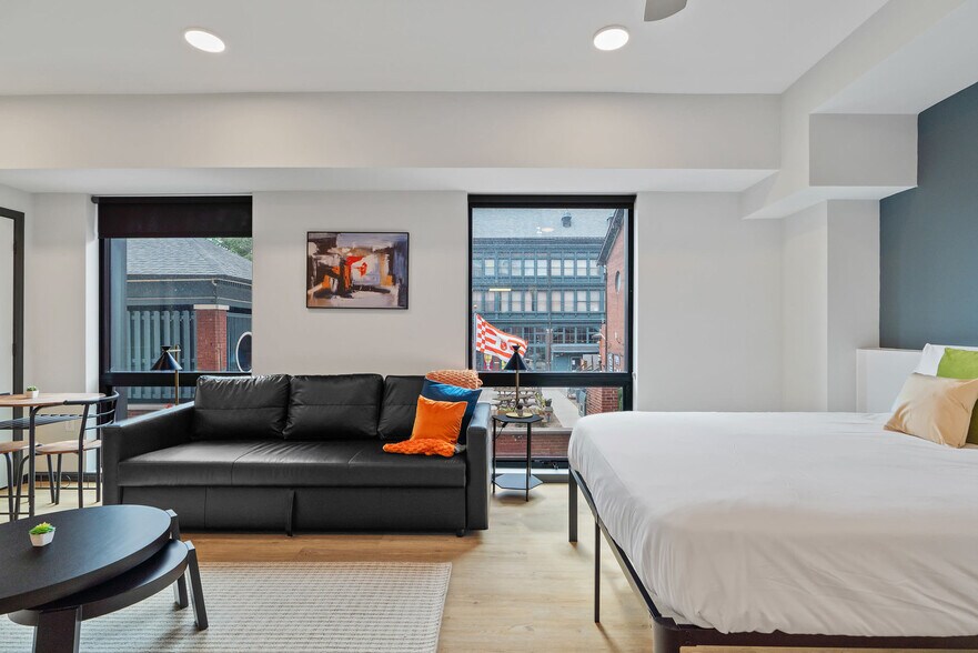 Building Photo - 423 E Michigan St