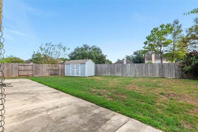 Building Photo - 10326 N Laurel Branch Dr