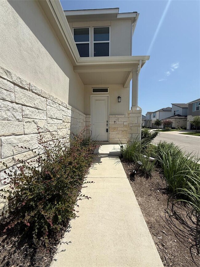 Building Photo - 2200 Grenache Dr