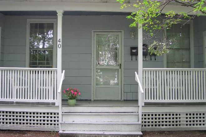 Entrance - 40 High St
