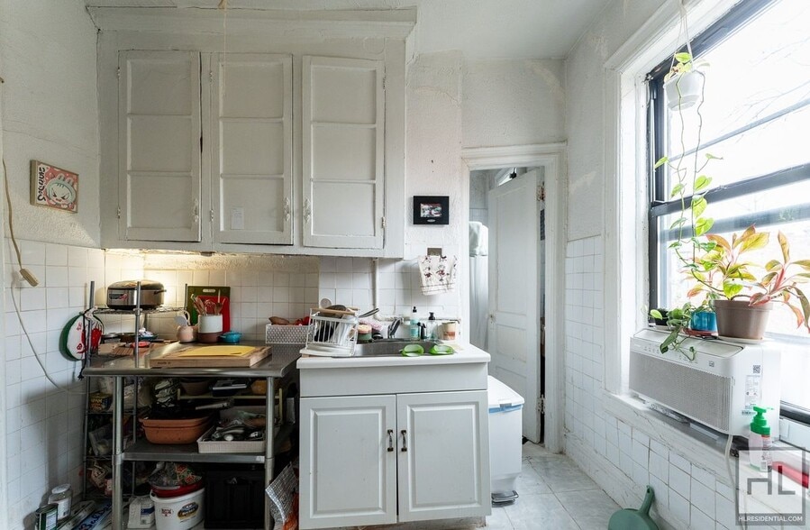 Building Photo - 15 STREET