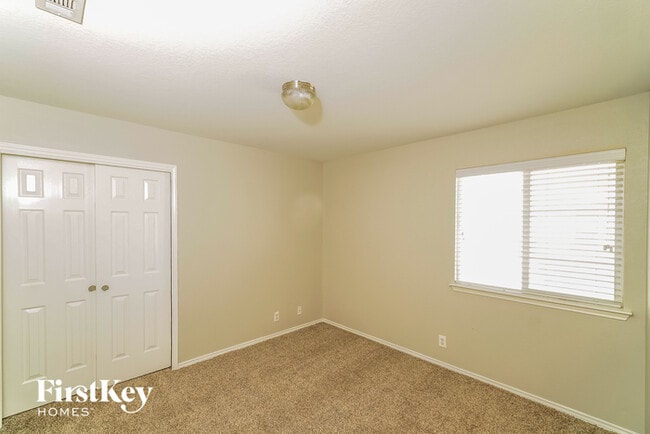 Building Photo - 2820 Granite Cove