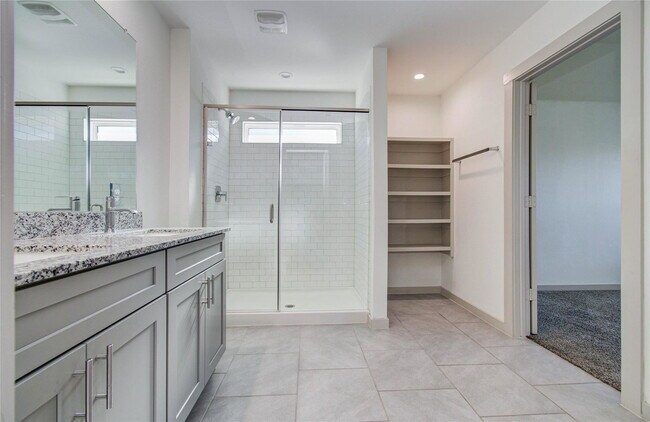 Building Photo - Natchez Trace, Fresno, TX 77545 - 4 BR 2 BA single-family home