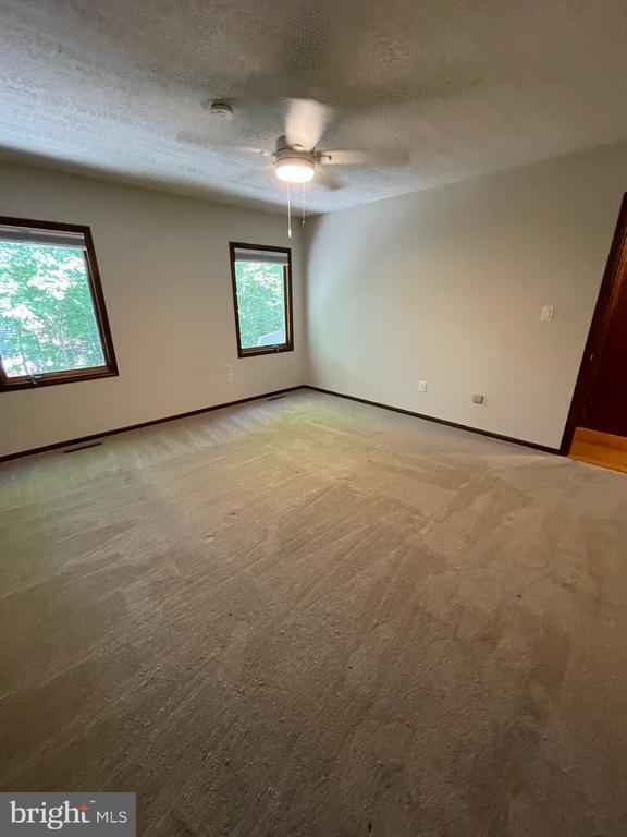 Building Photo - 22480 Sparrow Ct
