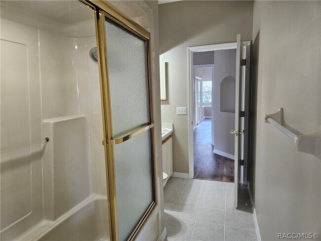 Building Photo - 2137 N Brentwood Cir