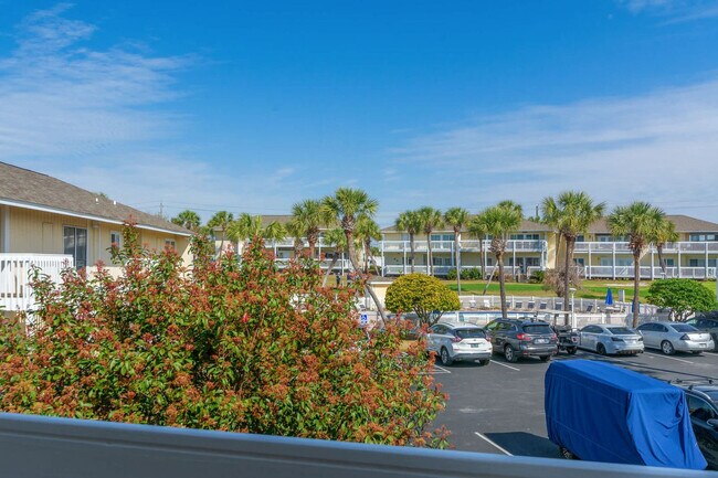 Building Photo - 775 Gulf Shore Dr