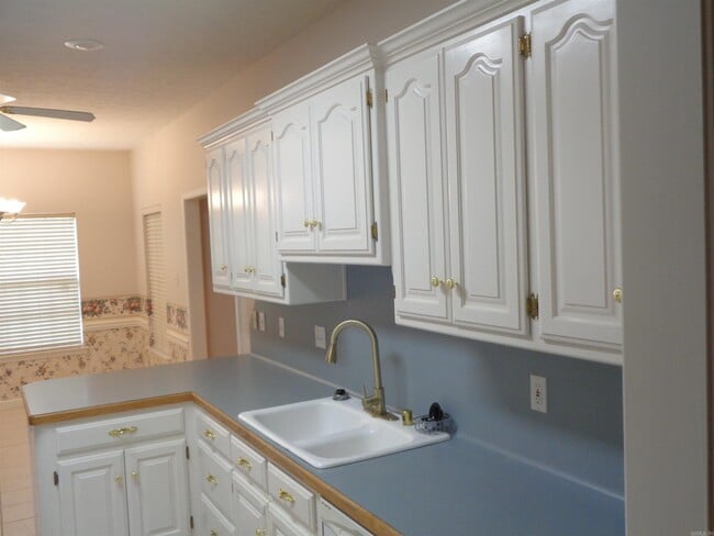 Building Photo - 5059 Silver Oak Dr