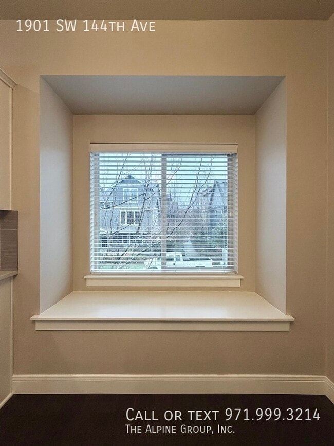 Building Photo - 1901 SW 144th Ave