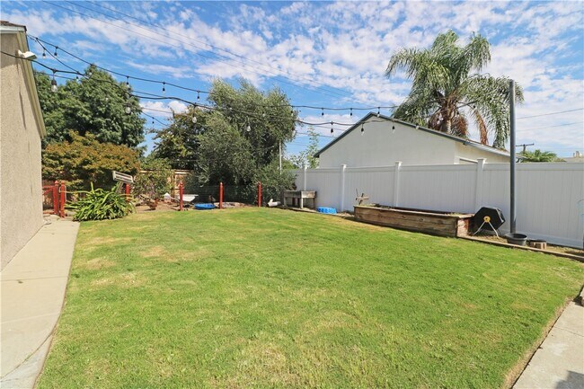 Building Photo - 412 Catalpa Ave