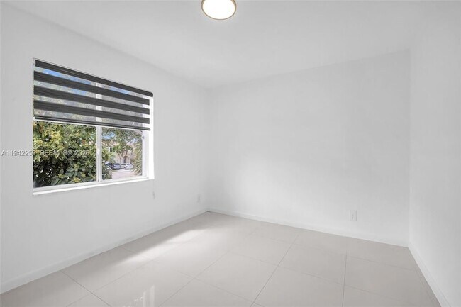 Building Photo - 300 SW 100th Ave