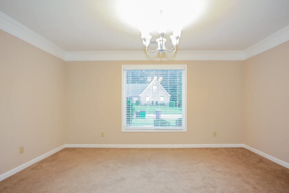 Building Photo - 10198 Woodland Hills Dr