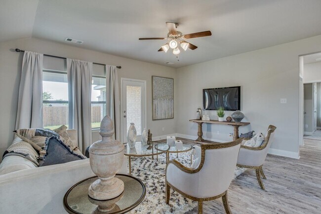 Building Photo - 2103 Silsbee Ct