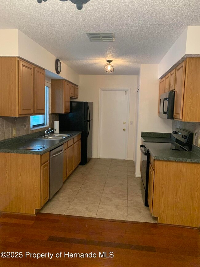 Building Photo - 4143 Montano Ave