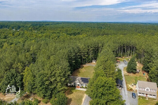Building Photo - 1167 Georgia Creek Rd