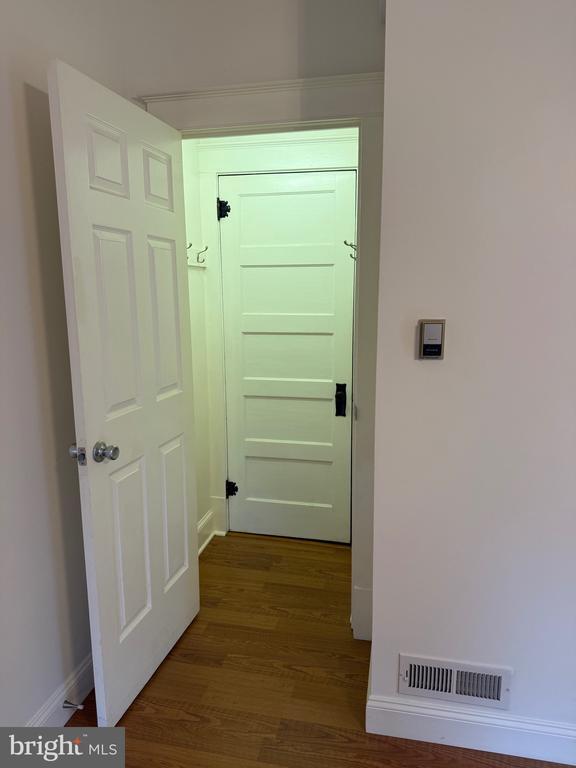 Building Photo - 1740 Arnold Ave