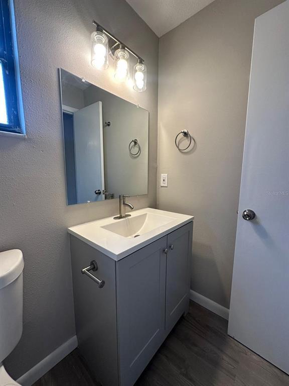 Building Photo - 147 Almond Rd