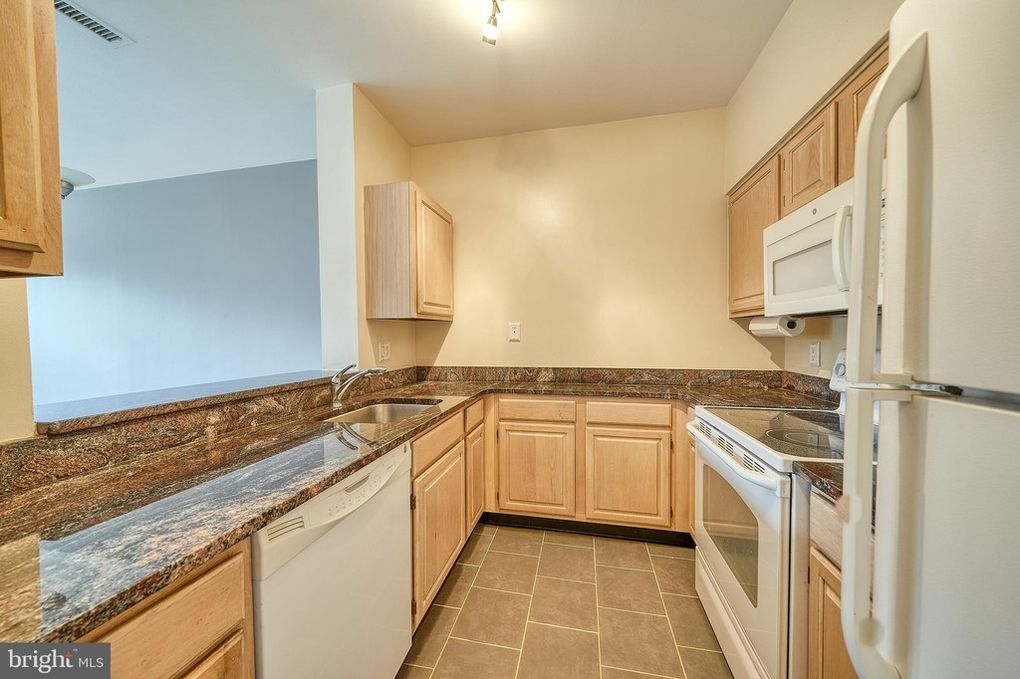 Building Photo - 1200 Braddock Pl