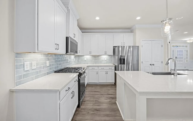Building Photo - 212 Thunder Forest Ln