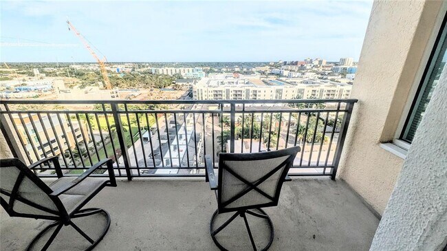 Building Photo - 750 N Tamiami Trl