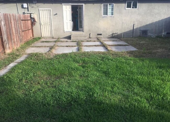 Building Photo - 2066 O'Neil Way