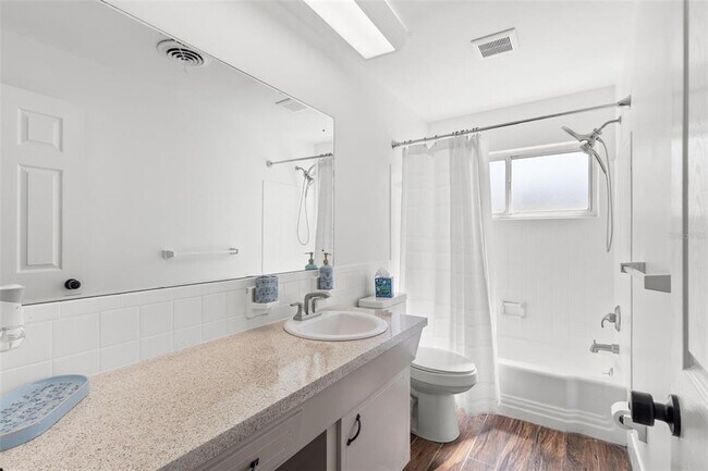 Building Photo - 3488 Shady Bluff Dr