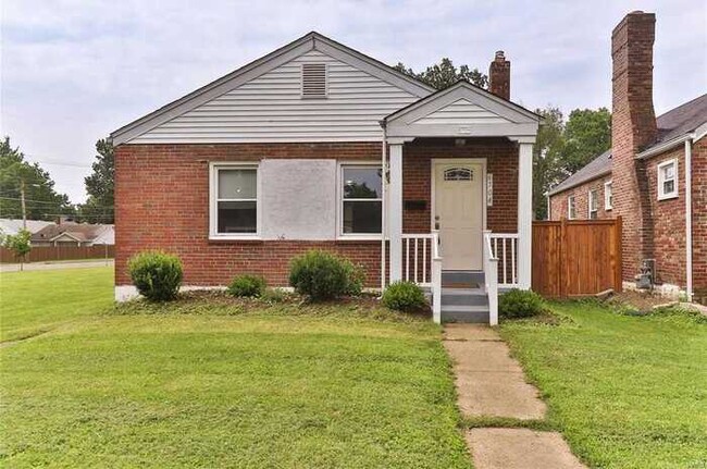 Primary Photo - Fantastic 2bd/1ba home! Coming soon!