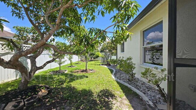 Building Photo - 511 SE 25th Terrace