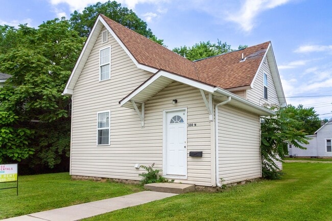 Building Photo - 100 N Martin St