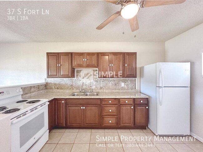 Building Photo - 37 S Fort Ln