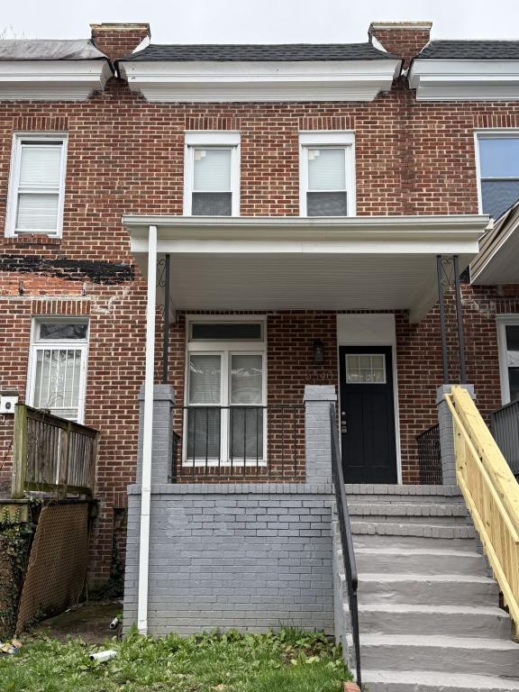 Building Photo - 5340 Maple Ave