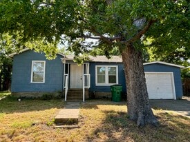 Building Photo - 702 S College St