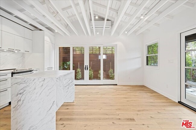 Building Photo - 4027 Moore St