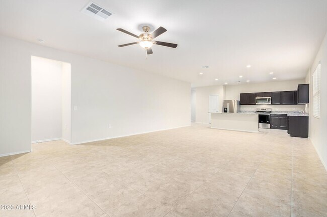 Building Photo - 1810 W Pinkley Ave