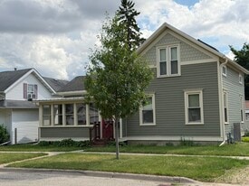 Building Photo - 407 N Washington St