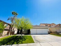Building Photo - Single-story 4 Bed nestled in the desirabl...