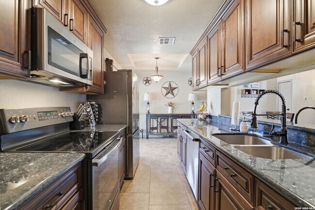 Building Photo - 4827 Casa Grande St