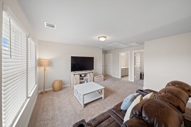 Building Photo - 17466 Buckeye Br