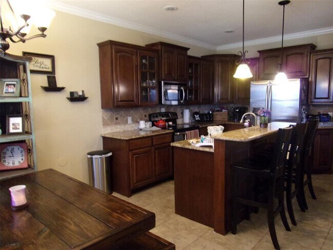 Building Photo - 326 Miss Ellie Ln