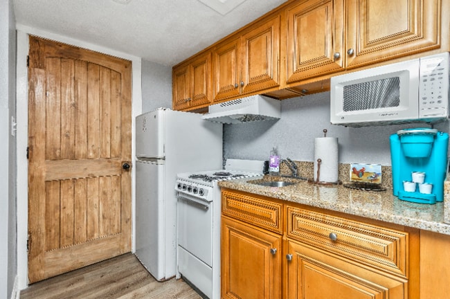 Building Photo - 7200 N Ocean Blvd