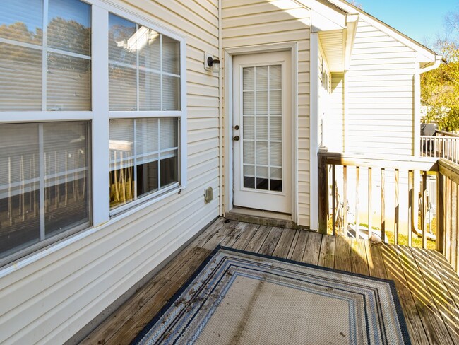 Building Photo - 33 Scott Hollow Dr