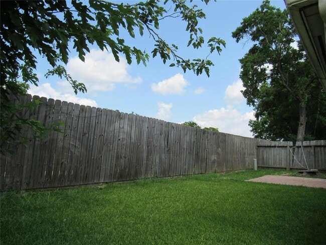 Building Photo - 3926 Summit Valley Dr