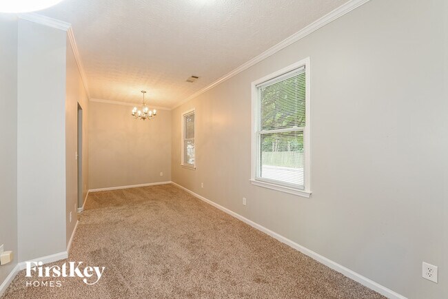 Building Photo - 1715 W Taylor Ave