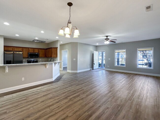 Building Photo - FOR RENT — Stunning One-Level Home in The Preserve, Oak Ridge’s Premier Lakefront Community