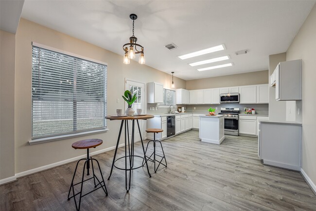 Building Photo - 5115 Cherrywood Ct