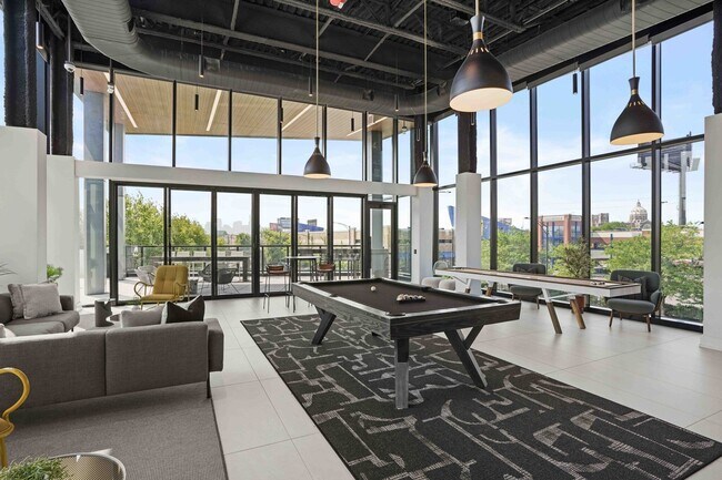 Building Photo - 2137 N Elston Ave