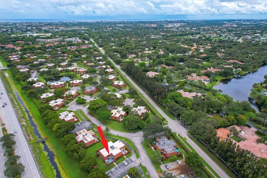Building Photo - 3425 San Bernadino Dr
