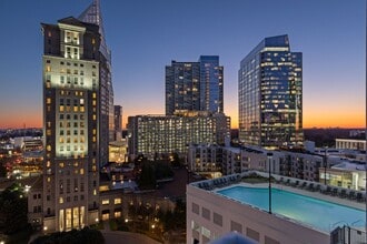 Building Photo - High-rise Luxury 1 Bedroom Buckhead Condo, Skyline Views of Atlanta!